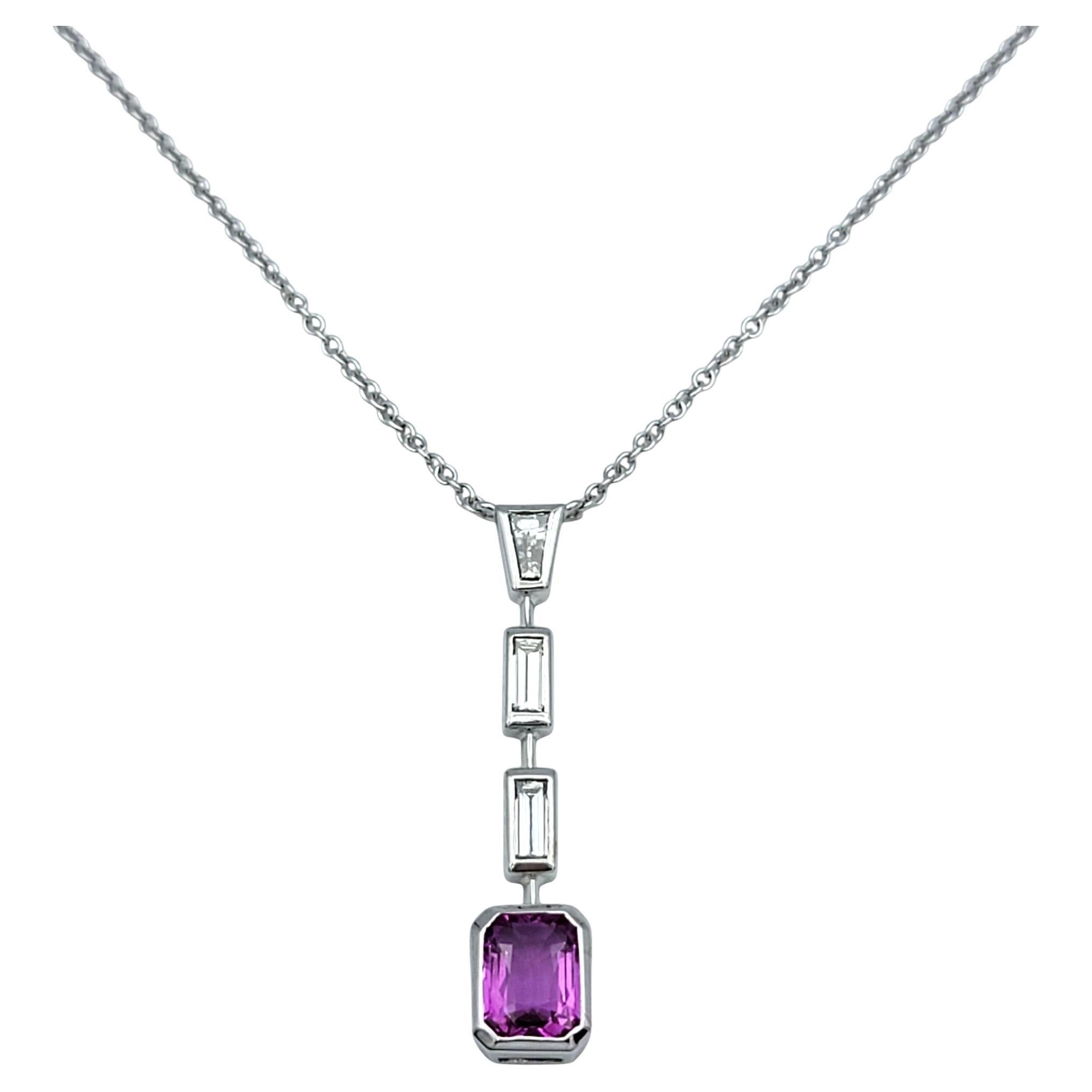 Smaragdschliff Pink Sapphire & Diamond Drop Anhänger Halskette in 18 Karat Weißgold