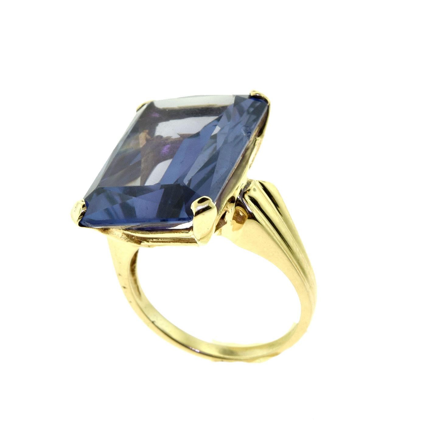emerald cut sapphire gold ring