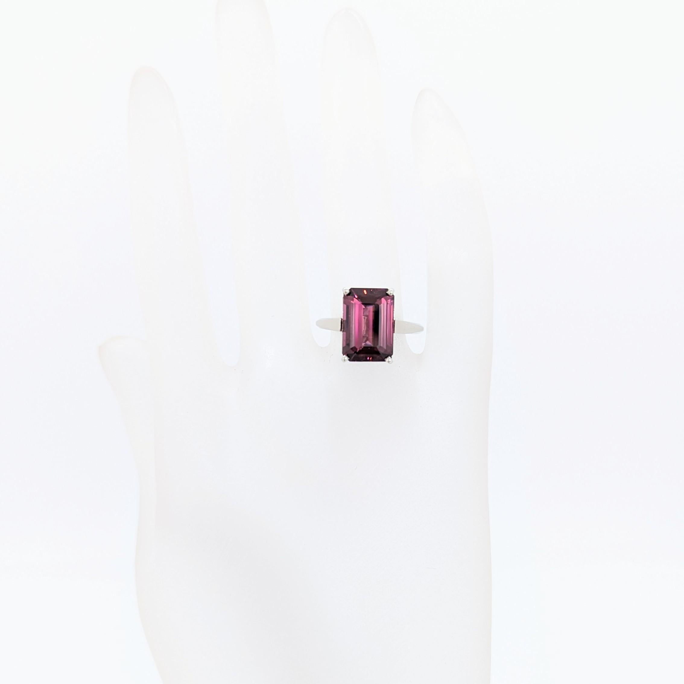 Emerald Cut Purple Spinel Solitaire Ring in Platinum In New Condition For Sale In Los Angeles, CA