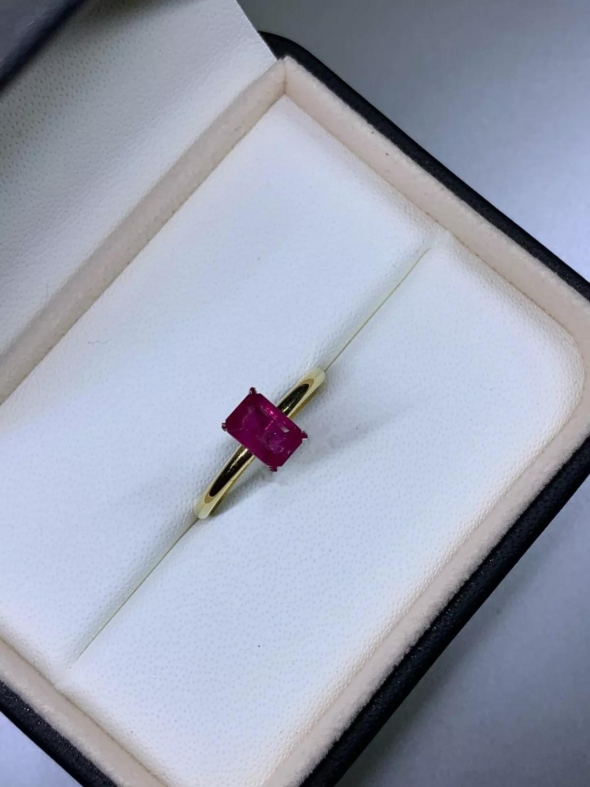 Emerald cut ruby engagement ring 18k yellow gold For Sale 1