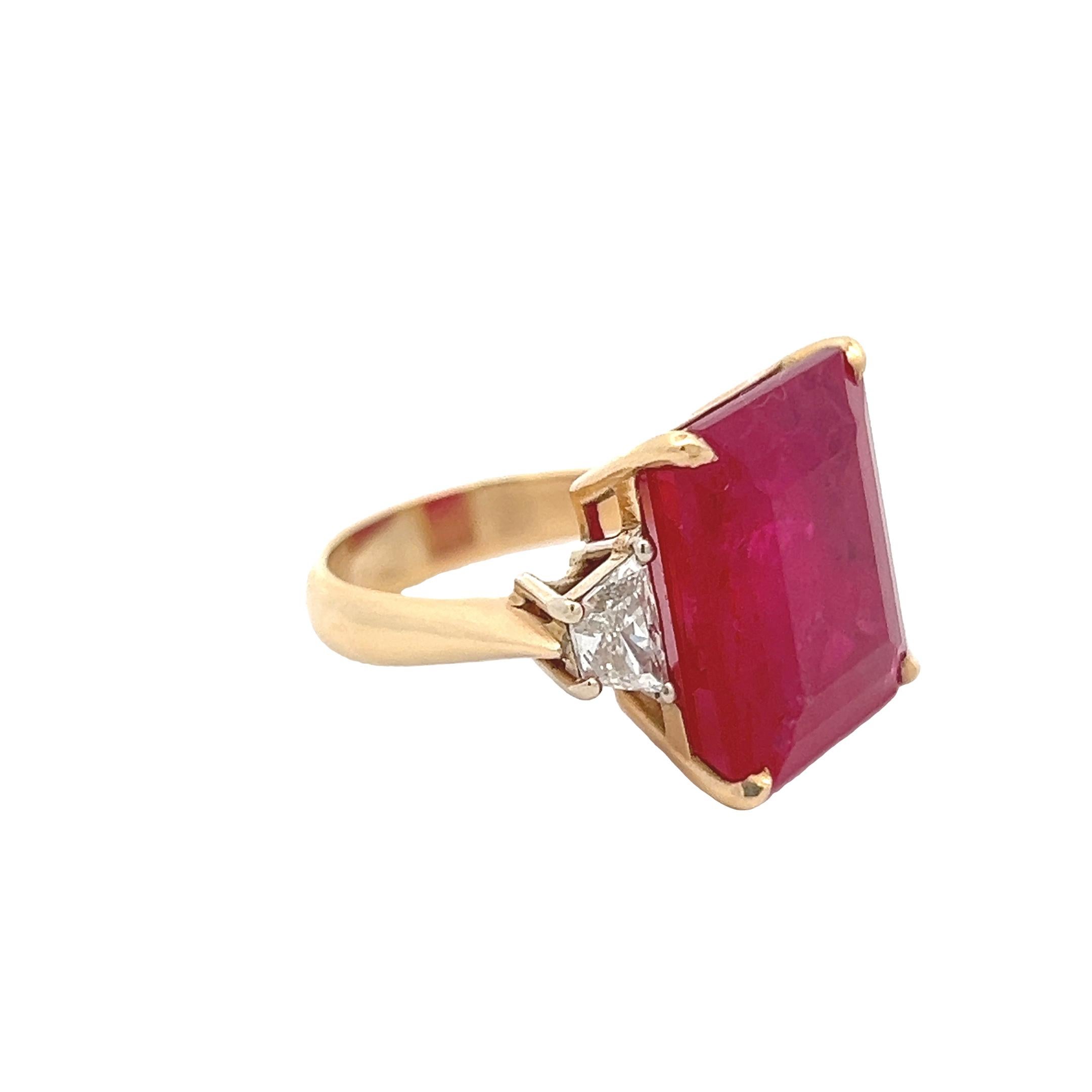 Smaragdschliff Rubin Ring im Angebot 1