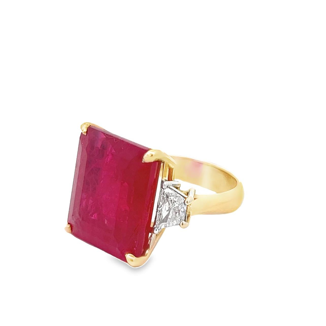 Smaragdschliff Rubin Ring im Angebot 2