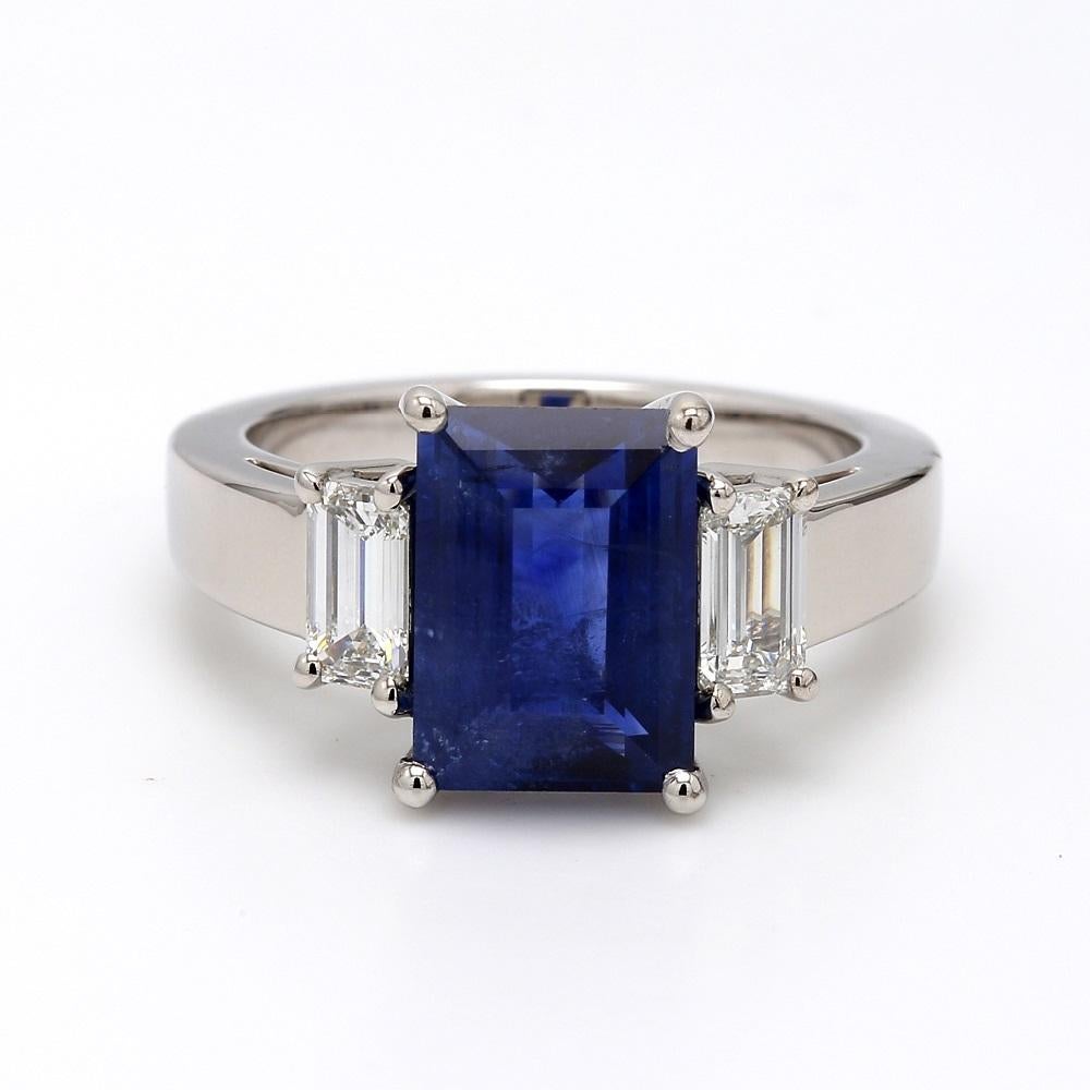 Emerald Cut Sapphire & Diamond Platinum Estate Ring Sz. 6.5

This platinum estate ring features a 3.65-carat emerald cut sapphire, complemented by 0.70 carats of emerald cut diamonds. Weighing 11.1 grams, it is size 6.5 and resizable.

Metal: