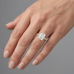 Emerald Cut Solitaire 18K Gold Diamond Engagement Ring