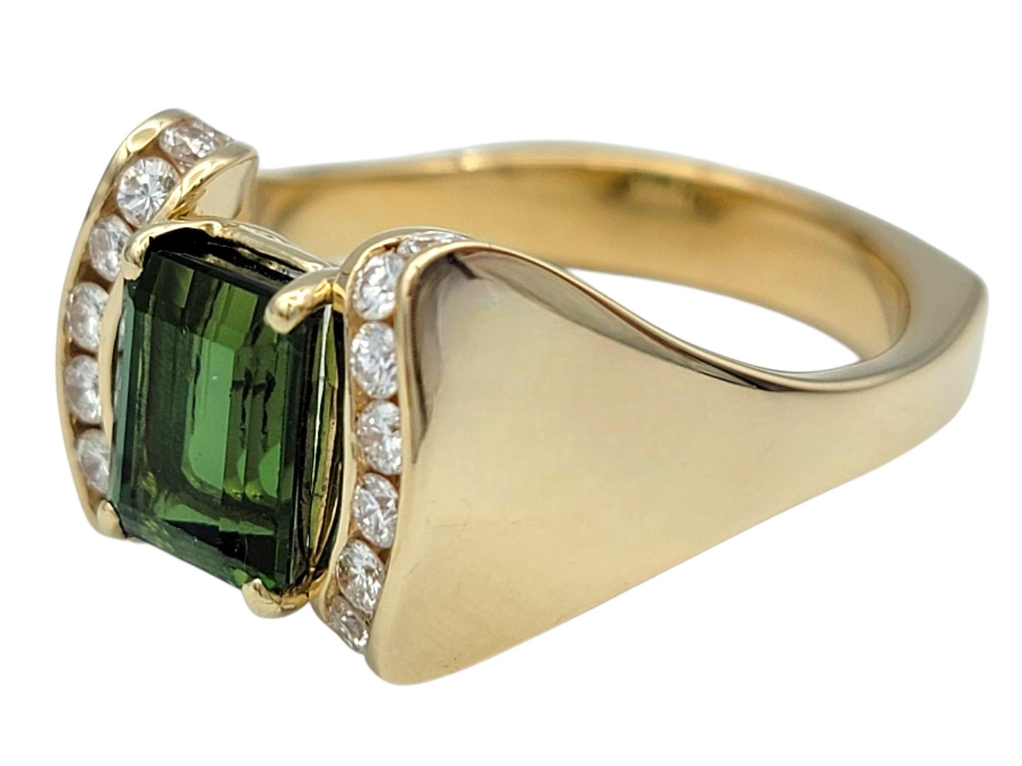 Emerald Cut Tourmaline and Channel Set Diamond Ring in 14 Karat Yellow Gold im Zustand „Gut“ im Angebot in Scottsdale, AZ