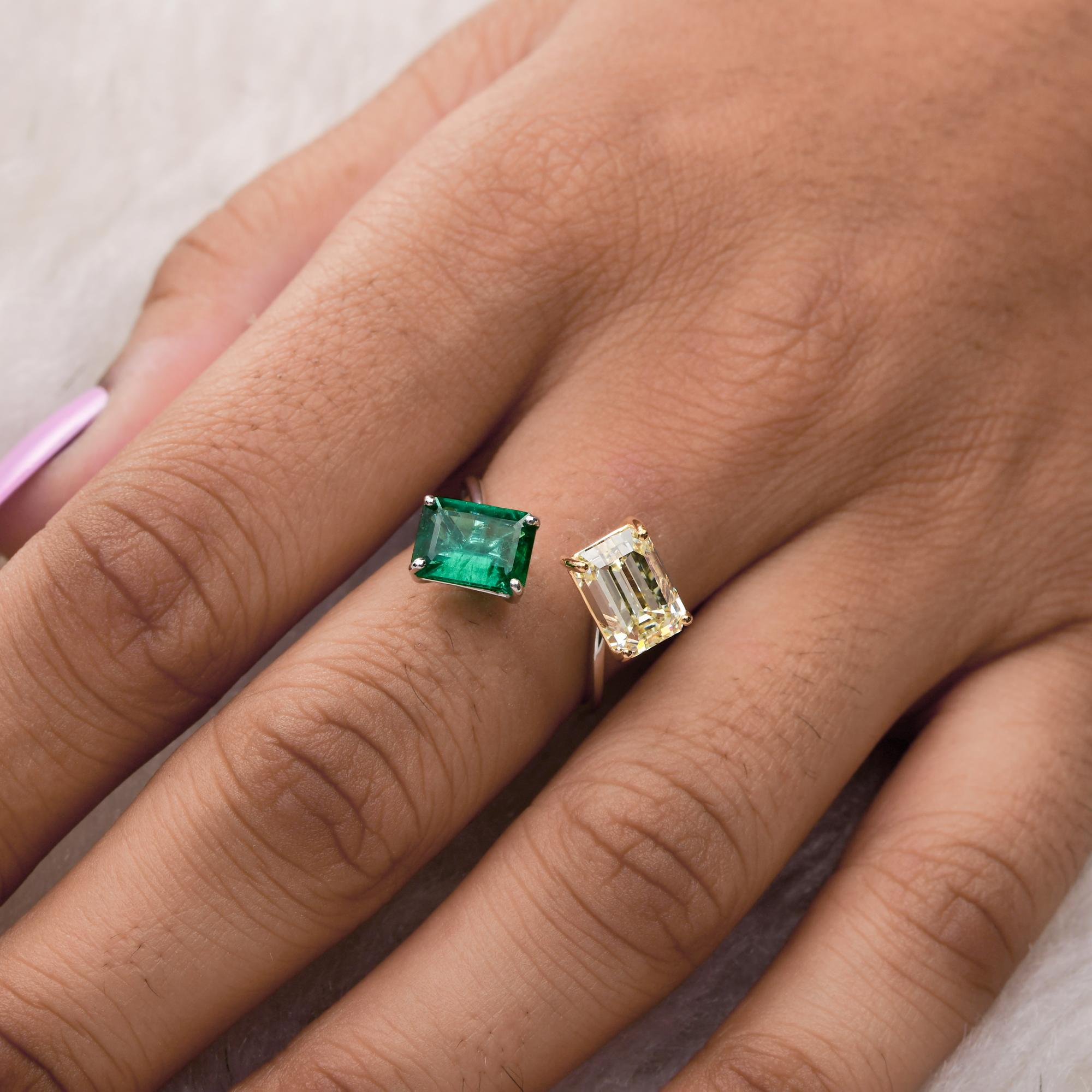 Smaragdschliff Sambia Smaragd Wrap Ring SI/H Diamant 18 Karat Gelb Weißgold im Zustand „Neu“ im Angebot in Diera, Dubai