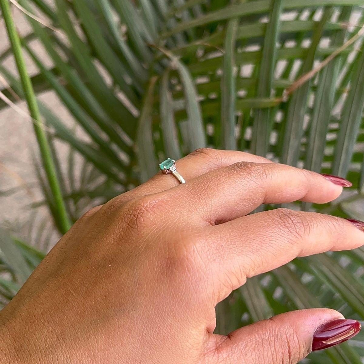in vendita:  Anello a tre pietre con smeraldo e CZ per la festa della mamma in argento 925 A. Silver 6