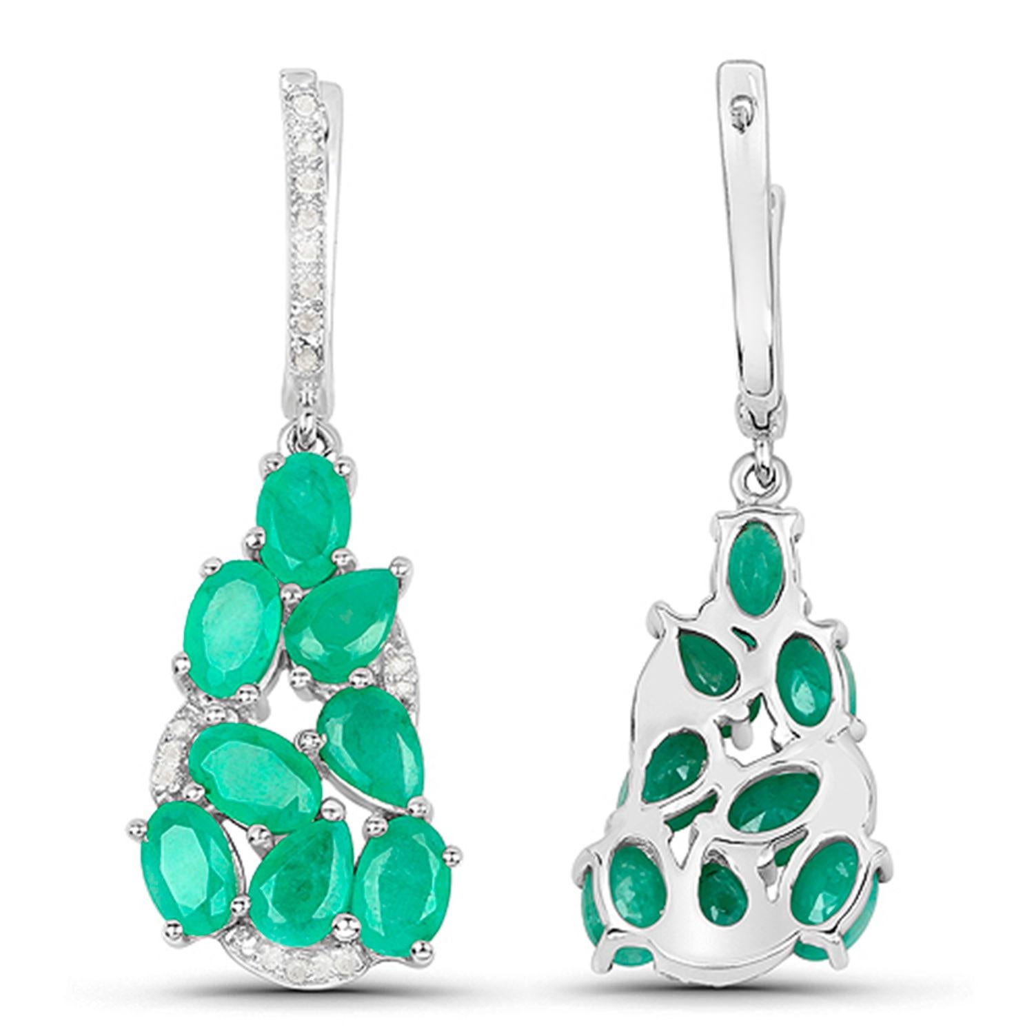 Taglio ovale Orecchini a pendente con smeraldo Diamanti 6,6 carati A. Silver in vendita