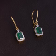 Natural 1.59cts Emerald & 0.25cts Diamond Dangle Earrings in 14k Gold