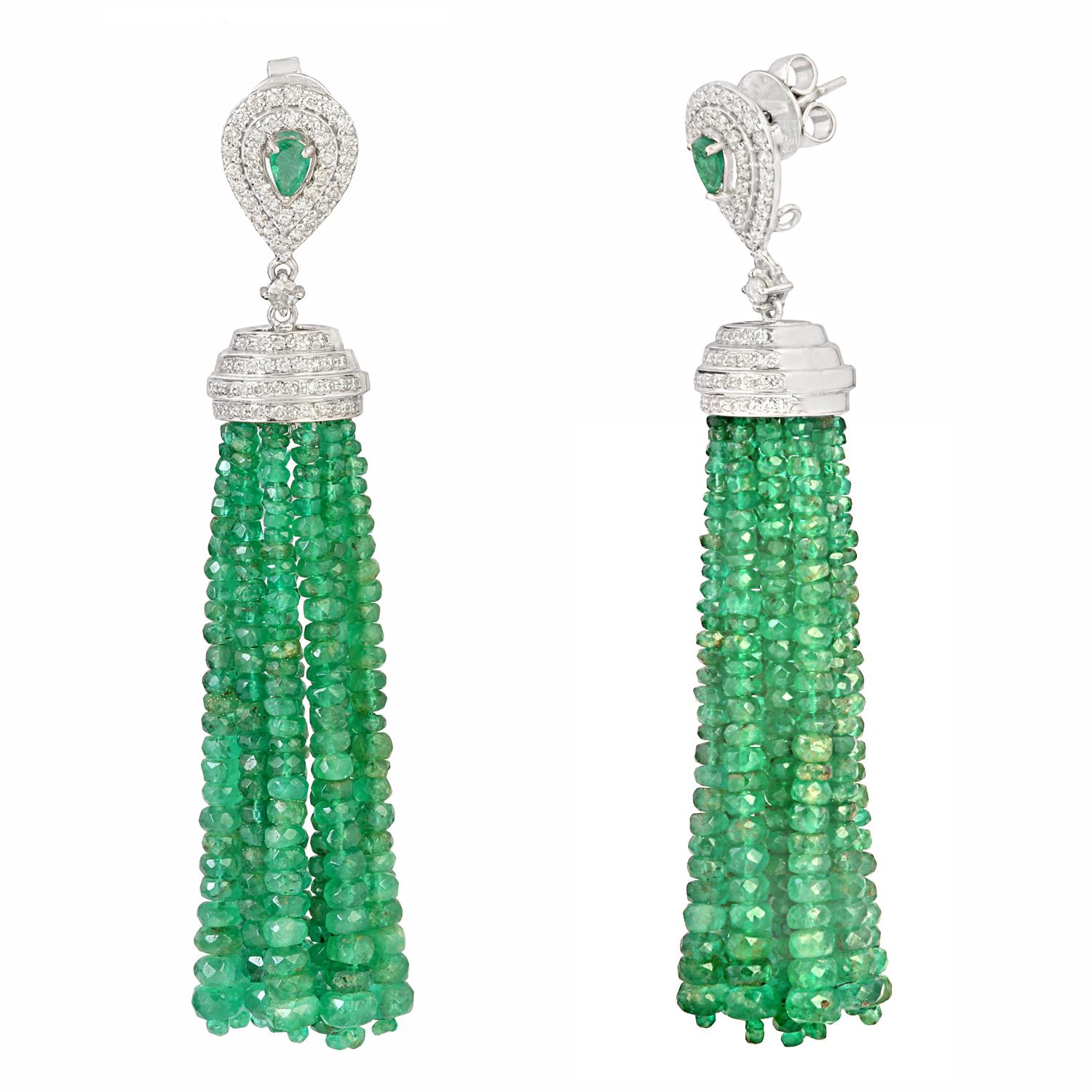 Brilliant Cut Emerald Dangle Earrings with Diamond in 18k Gold For Sale