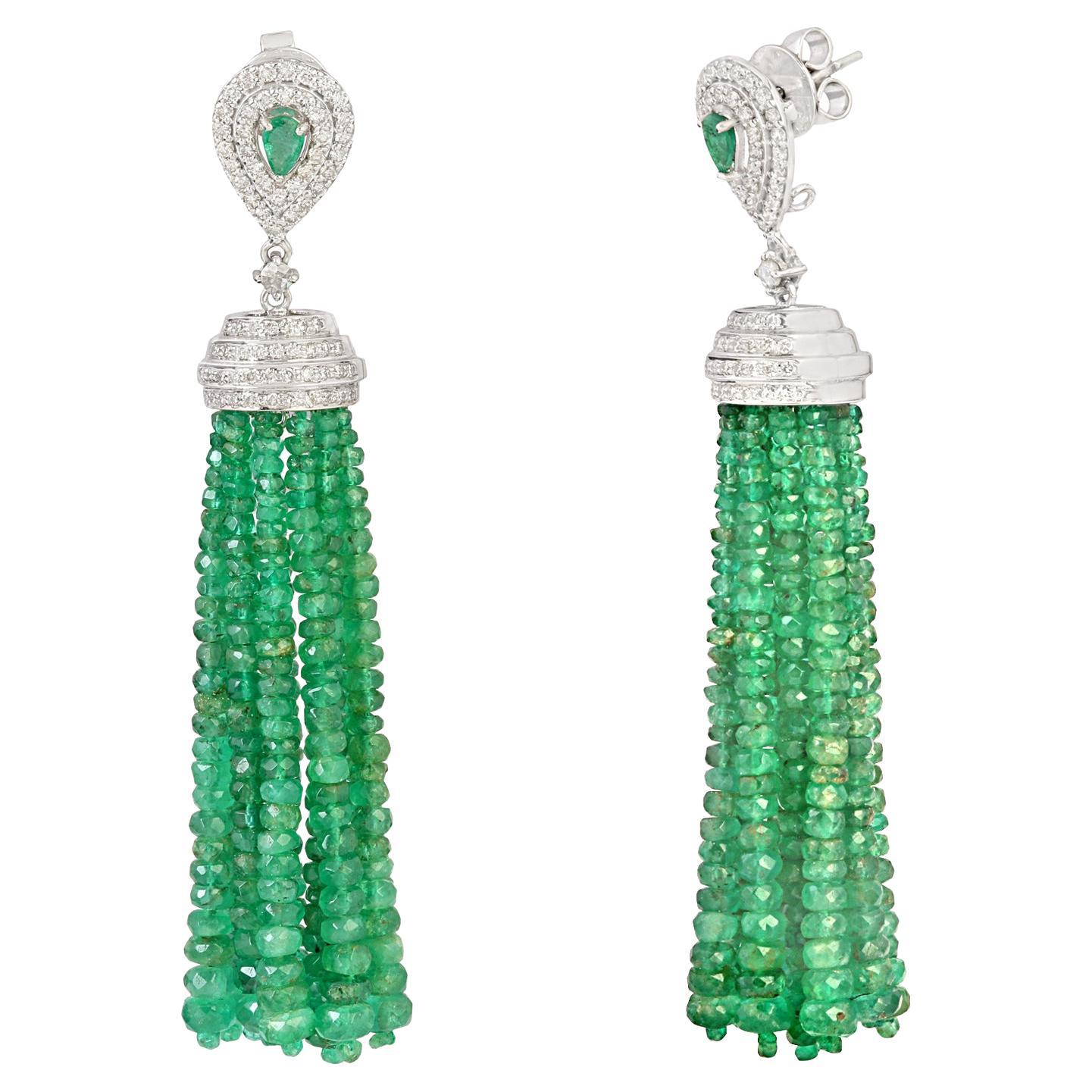 Emerald Dangle Earrings with Diamond in 18k Gold For Sale