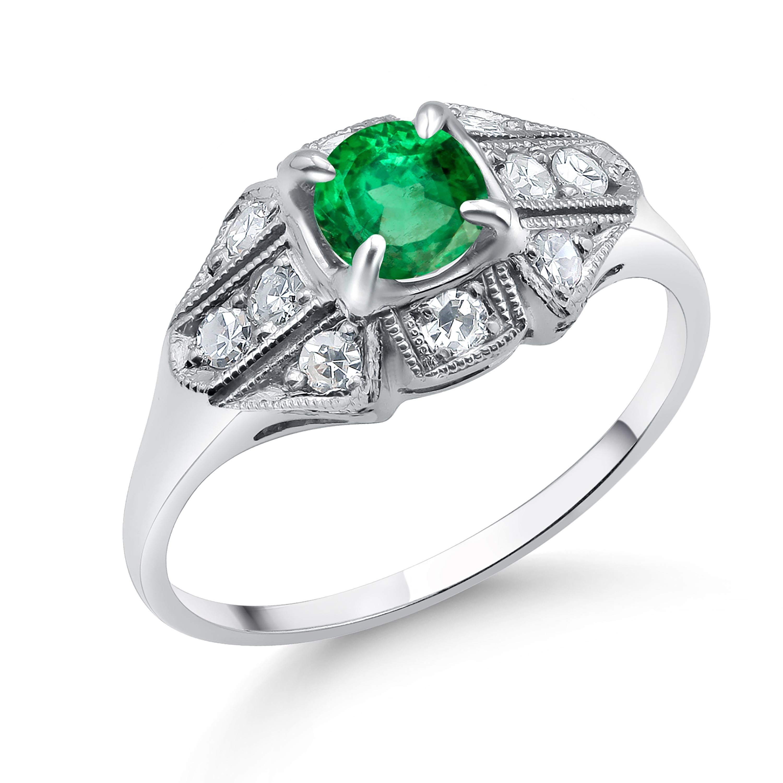 Round Cut Emerald Diamond 0.90 Carat Vintage Platinum Filigree Milgrain Trim Size 6.5 Ring For Sale