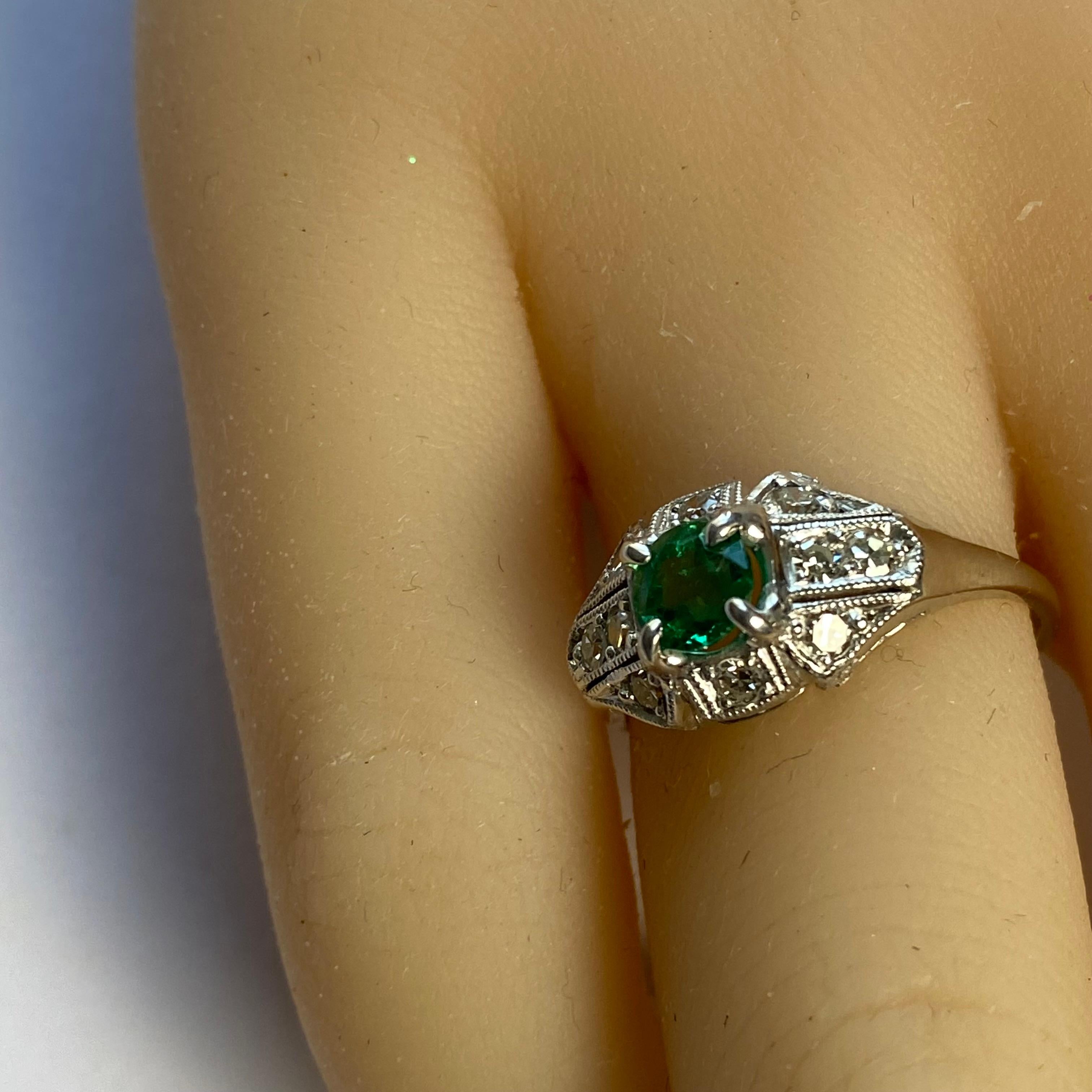 Contemporary Emerald Diamond 0.90 Carat Vintage Platinum Filigree Milgrain Trim Size 6.5 Ring For Sale