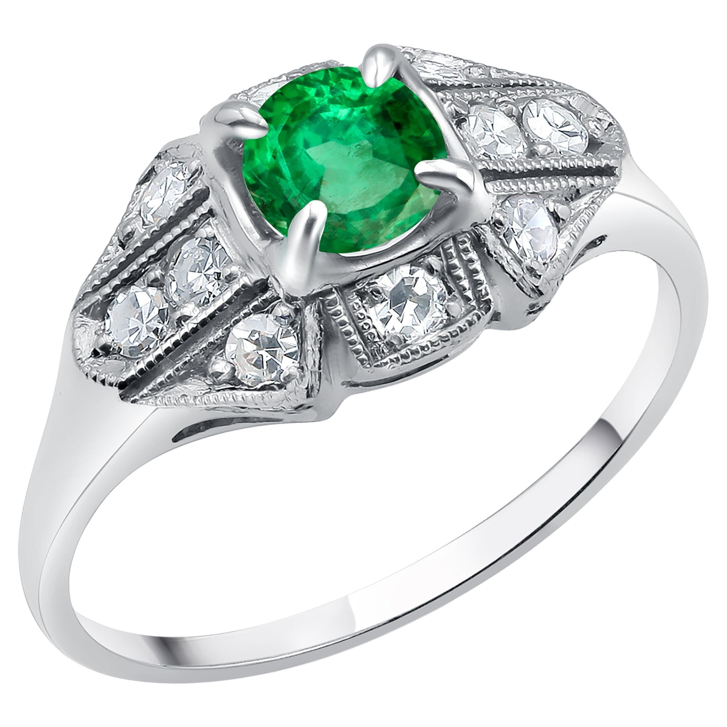 Emerald Diamond 0.90 Carat Vintage Platinum Filigree Milgrain Trim Size 6.5 Ring For Sale