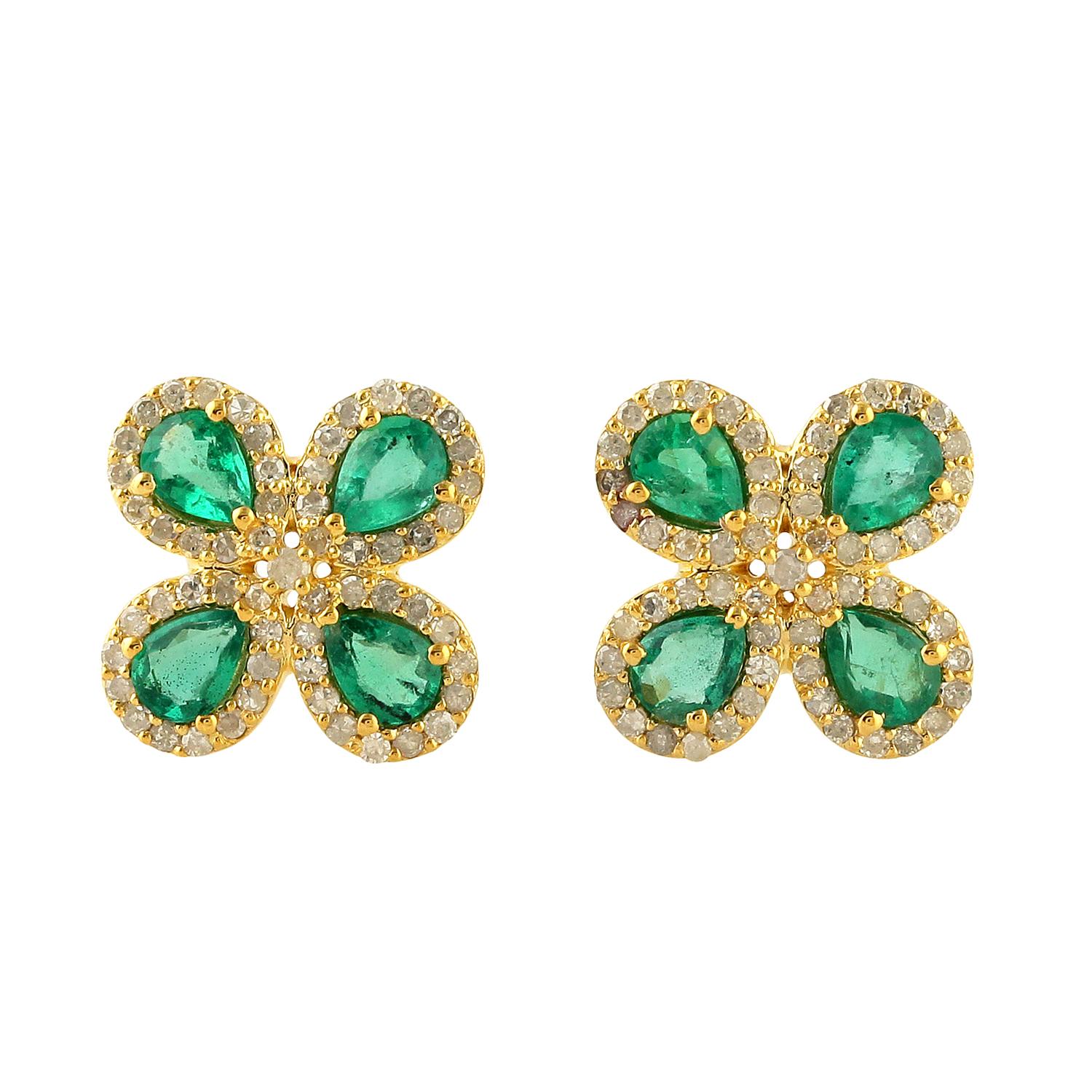 Modern Emerald Diamond 14 Karat Gold Flower Stud Earrings For Sale