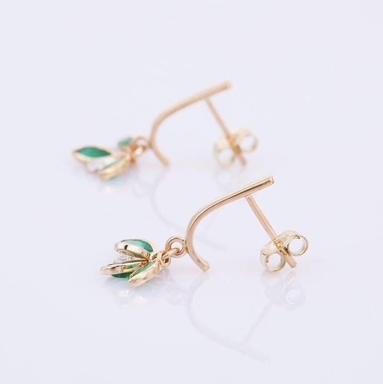 Mixed Cut Emerald Diamond 14 Karat Gold Grass Dew Drop Earrings For Sale