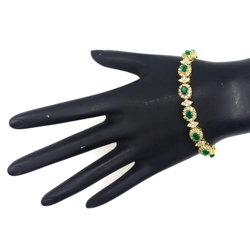 Modern Emerald Diamond 14 Karat Yellow Gold Link Bracelet