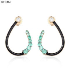 Pendientes Curva Esmeralda Diamante Oro Amarillo 14K Esmalte Negro