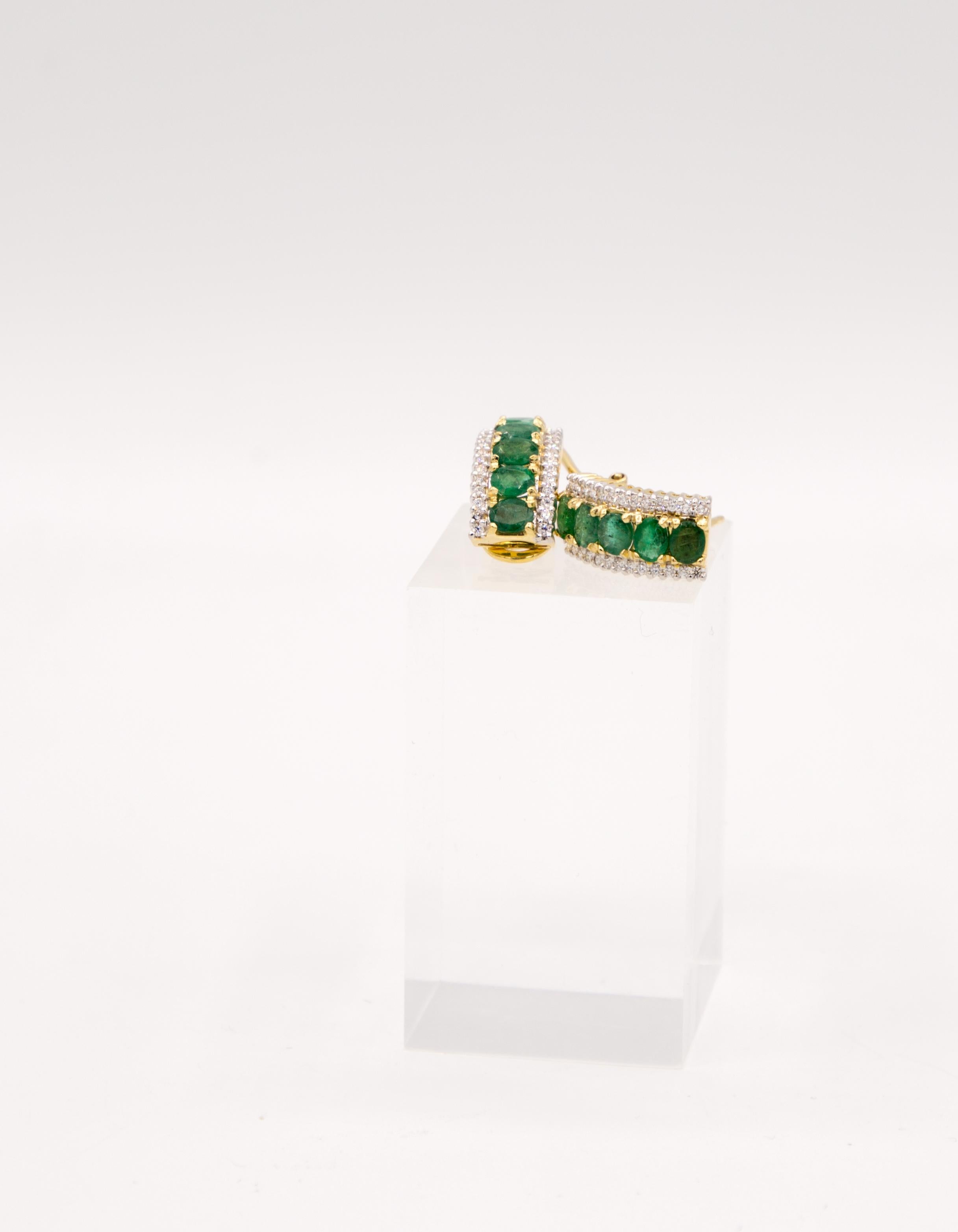 Emerald diamond 18 k gold clip earrings In New Condition For Sale In Bad Kissingen, DE