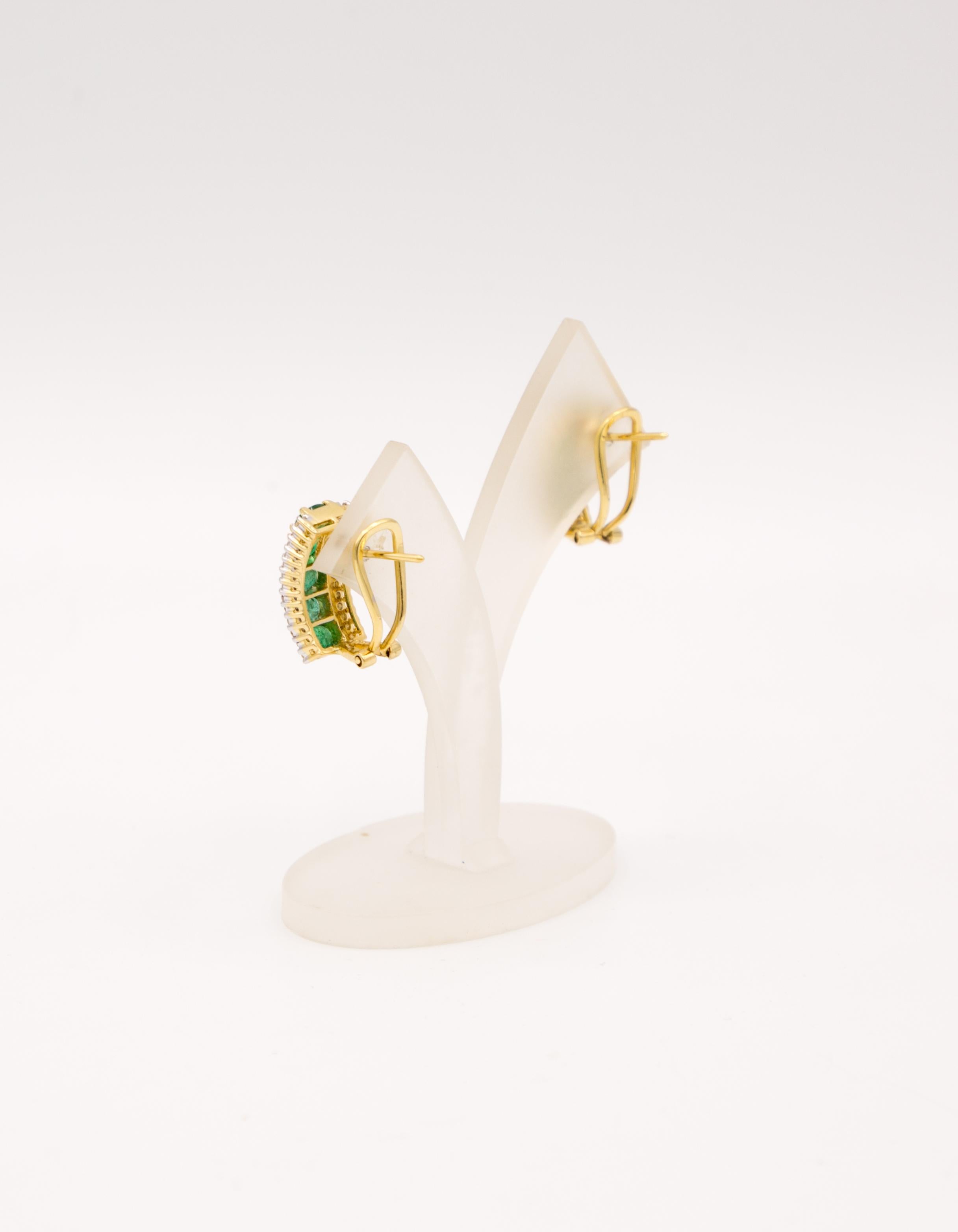 Emerald diamond 18 k gold clip earrings For Sale 2