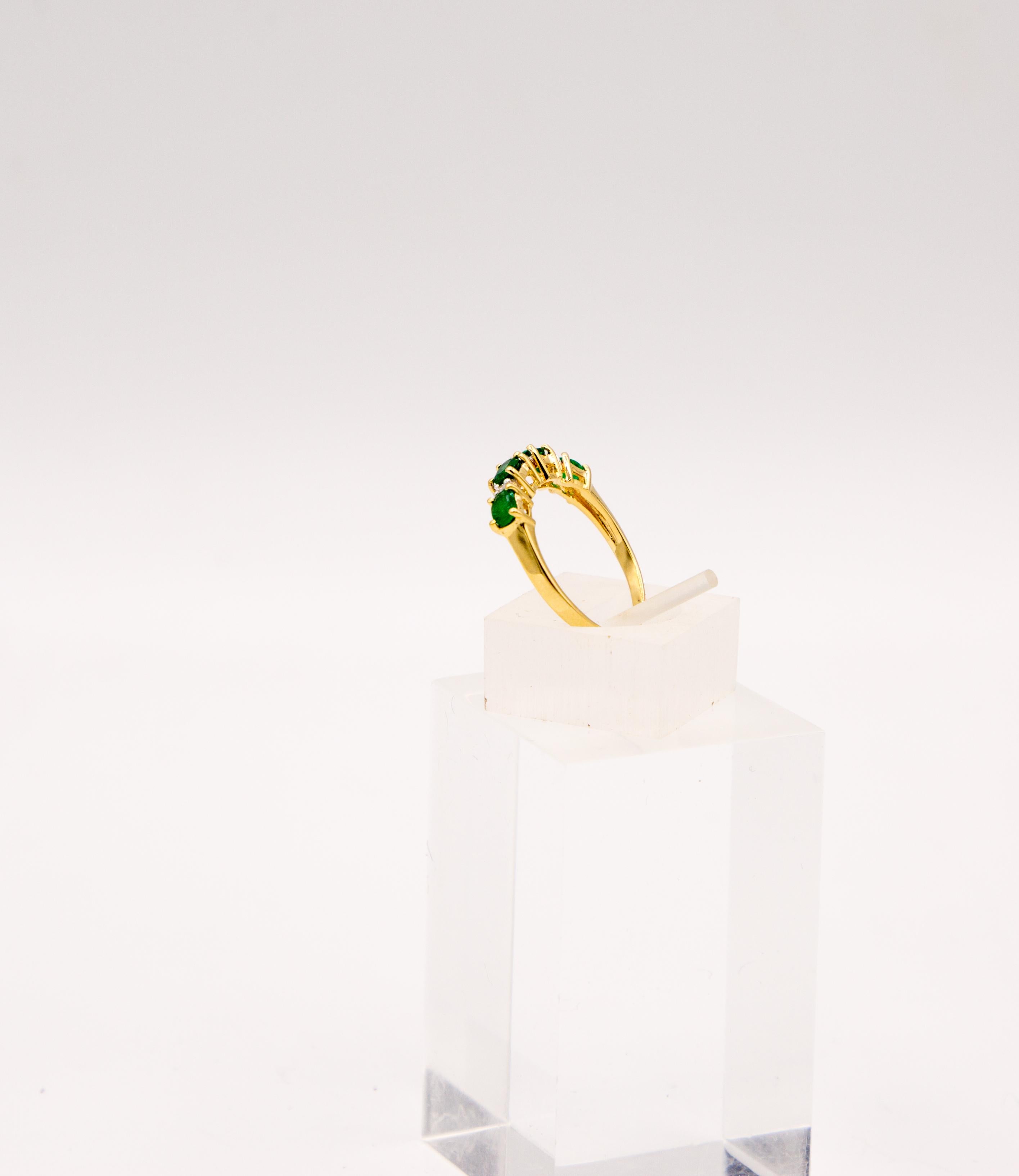 Emerald diamond 18 k ring In New Condition For Sale In Bad Kissingen, DE
