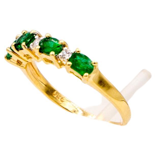 Emerald diamond 18 k ring For Sale