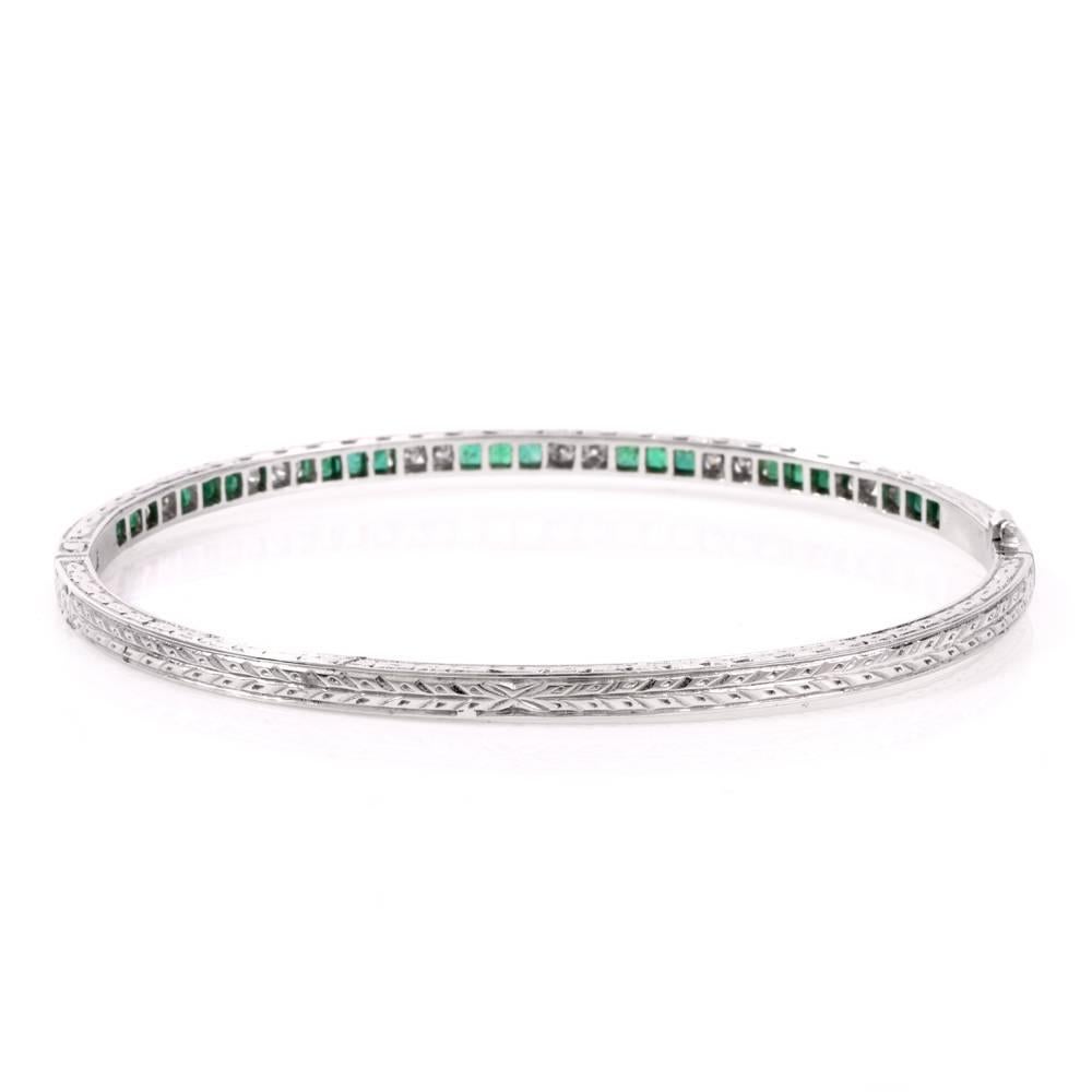 Emerald Diamond 18 Karat Gold Bangle Bracelet In Excellent Condition In Miami, FL