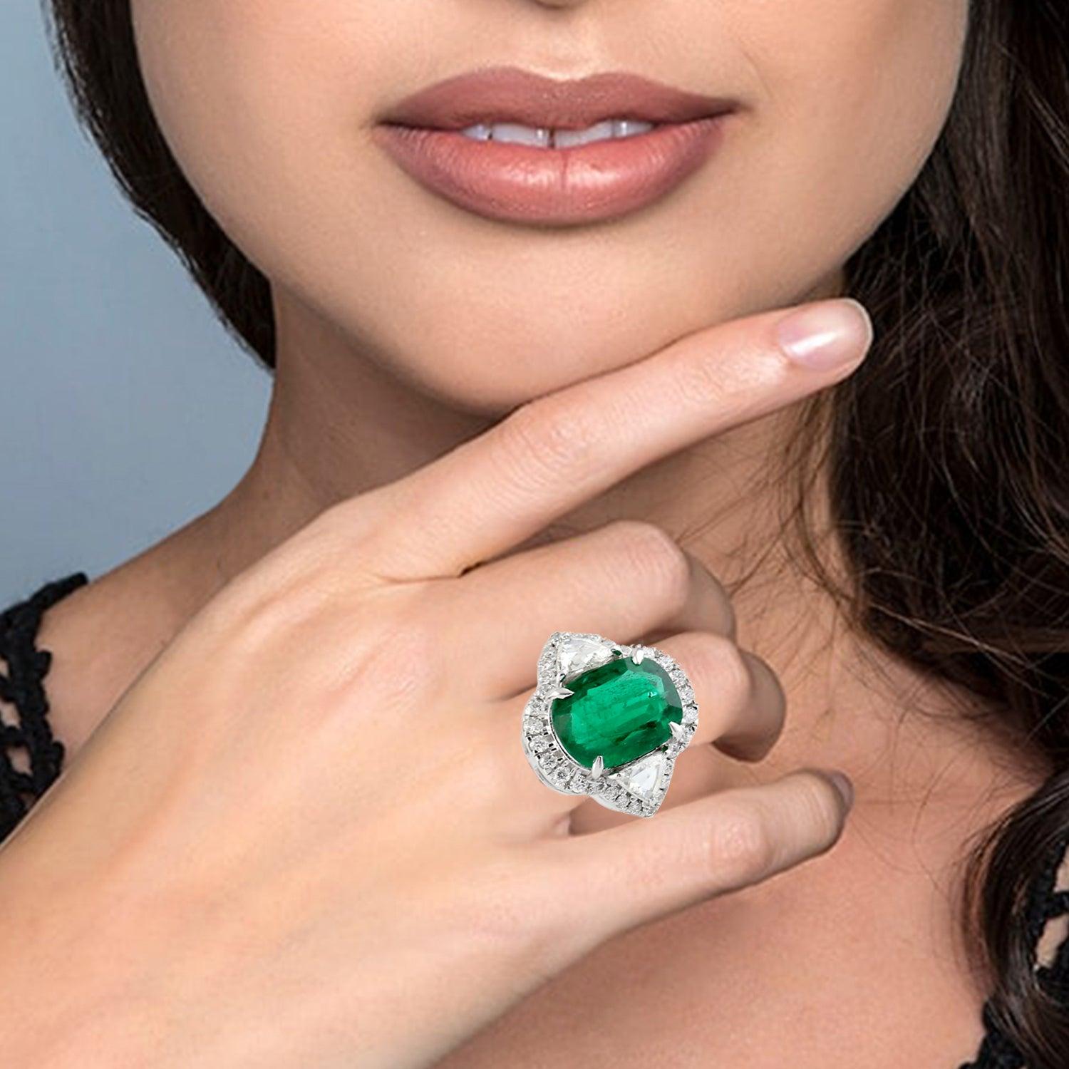 Im Angebot: Smaragd Diamant 14 Karat Gold Ring () 4