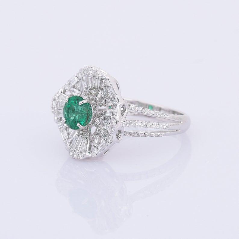 Ring mit Smaragd und Diamant aus 18 Karat Gold im Zustand „Neu“ im Angebot in Hoffman Estate, IL