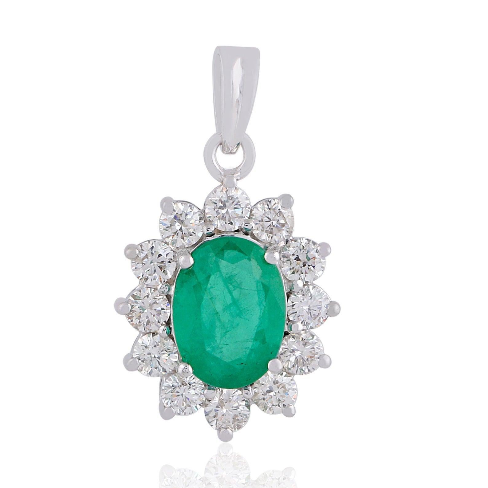 En vente :  Bague à fleurs en or blanc 18 carats avec diamants et émeraude 5