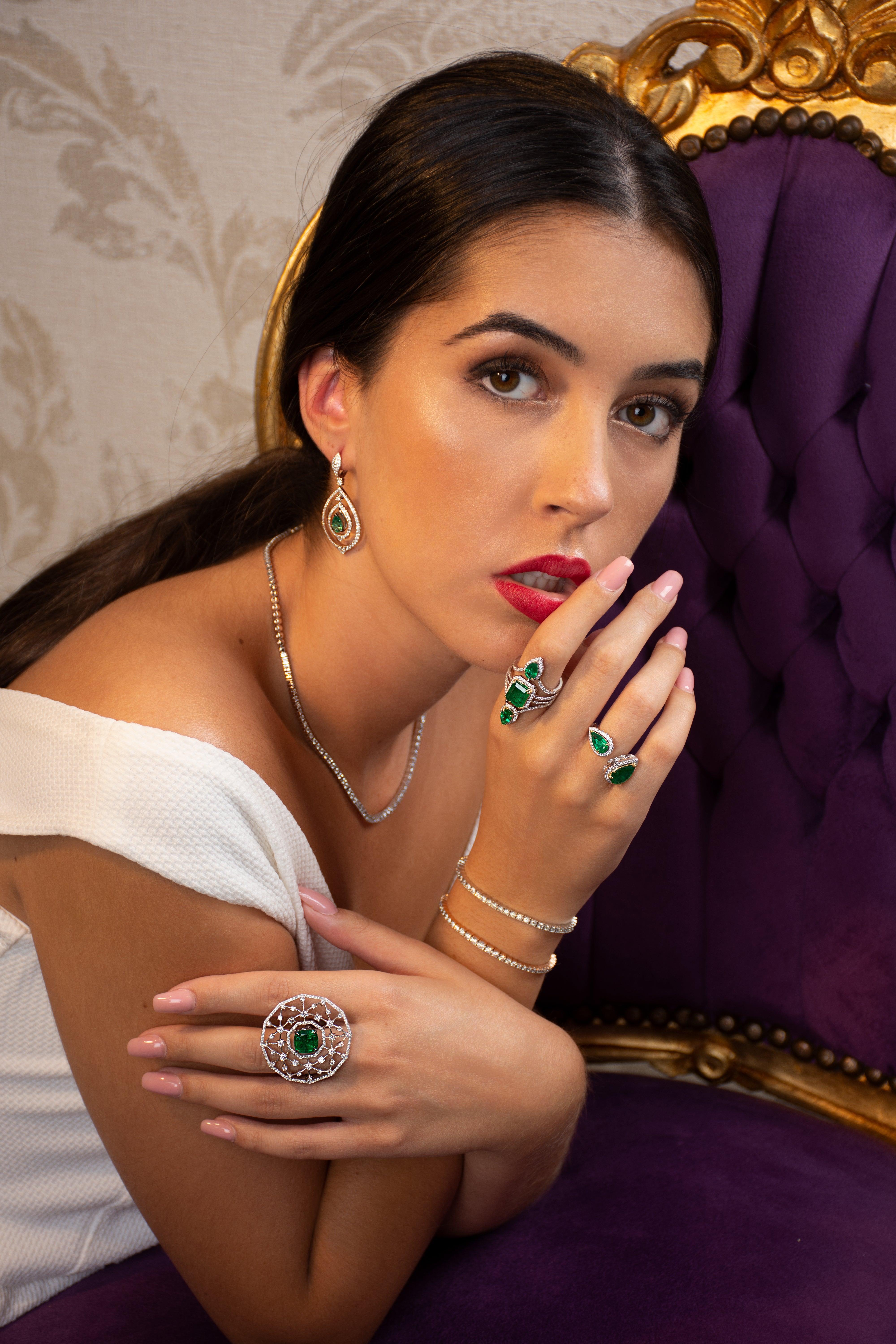 For Sale:  Emerald Diamond 18 Karat White Gold Galaxy Ring 2