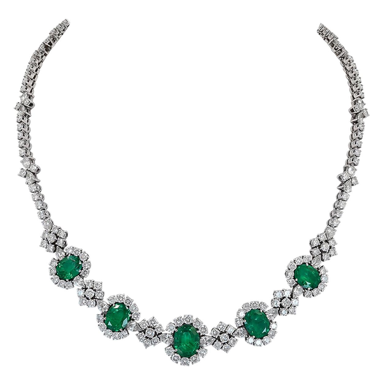 Contemporary Emerald Diamond Floret Collar Necklace For Sale