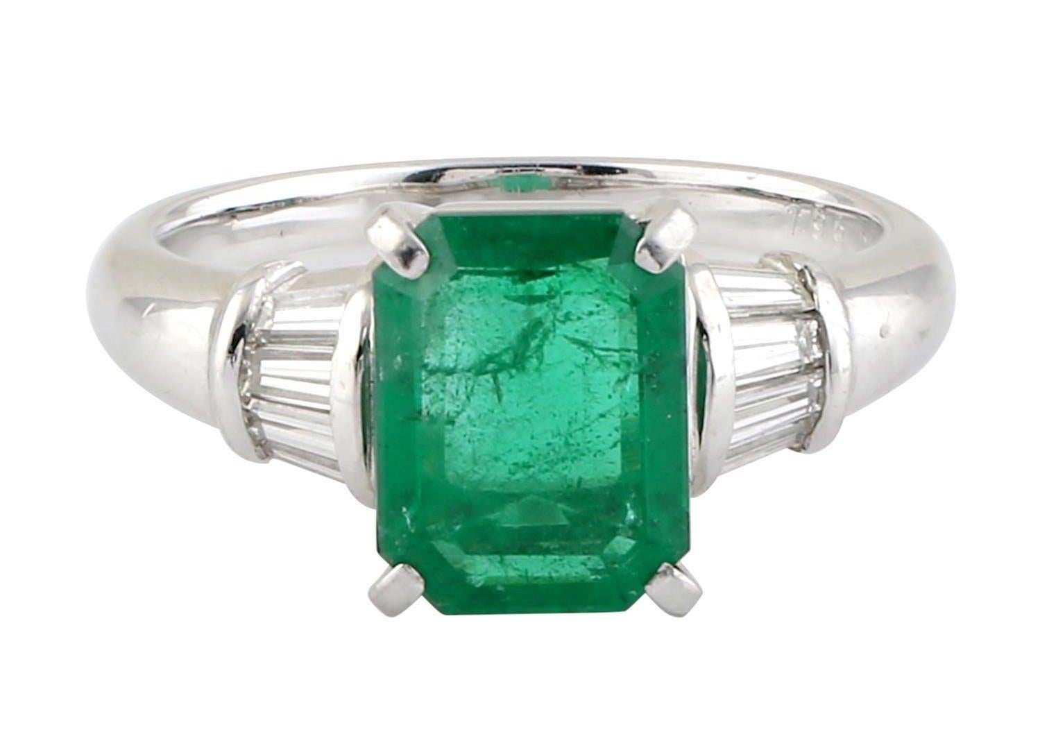 For Sale:  Emerald Diamond 18 Karat White Gold Ring 2