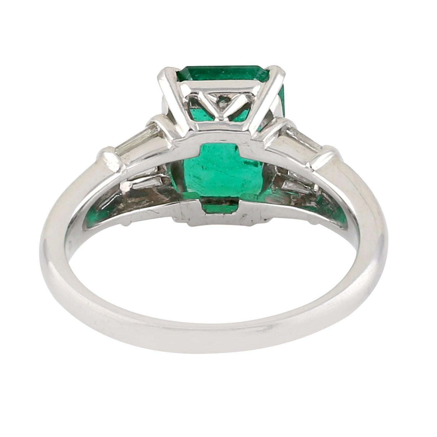 For Sale:  Emerald Diamond 18 Karat White Gold Ring 3