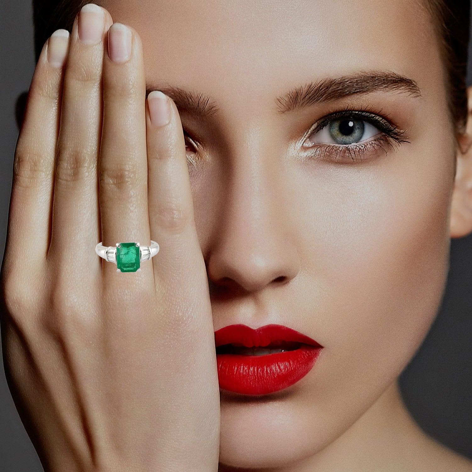 For Sale:  Emerald Diamond 18 Karat White Gold Ring 4