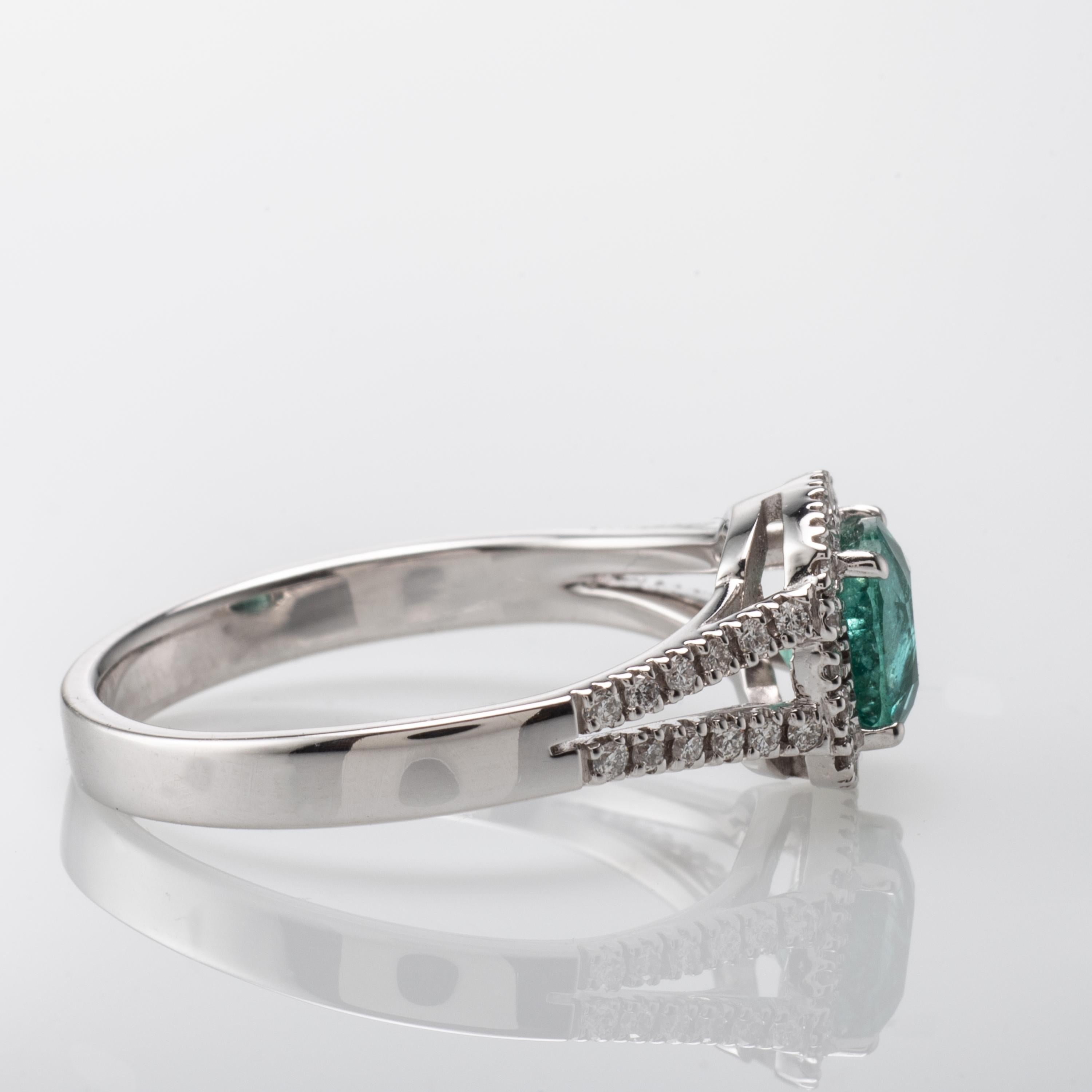 Cushion Cut Emerald Diamond 18 Karat White Gold Ring For Sale