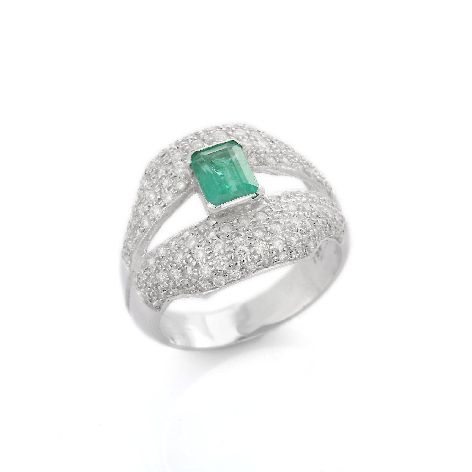 Emerald Diamond 14 Karat White Gold Ring For Sale 1