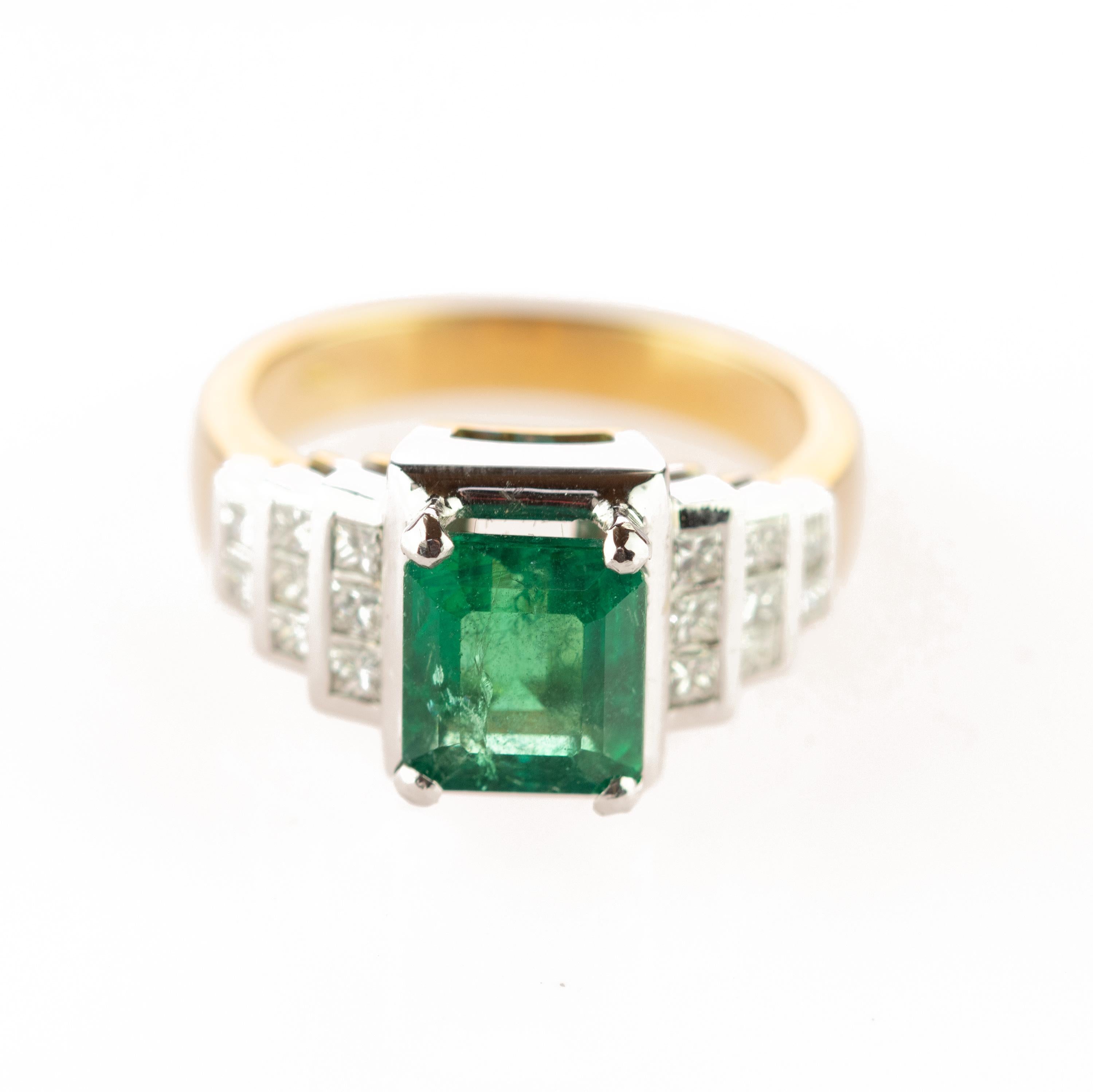 Emerald Diamond 18 Karat White Yellow Gold Pyramid Cocktail AIG Certified Ring For Sale 5
