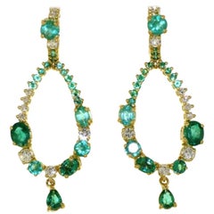 Emerald Diamond 18 Karat Yellow Gold Dangle Earrings