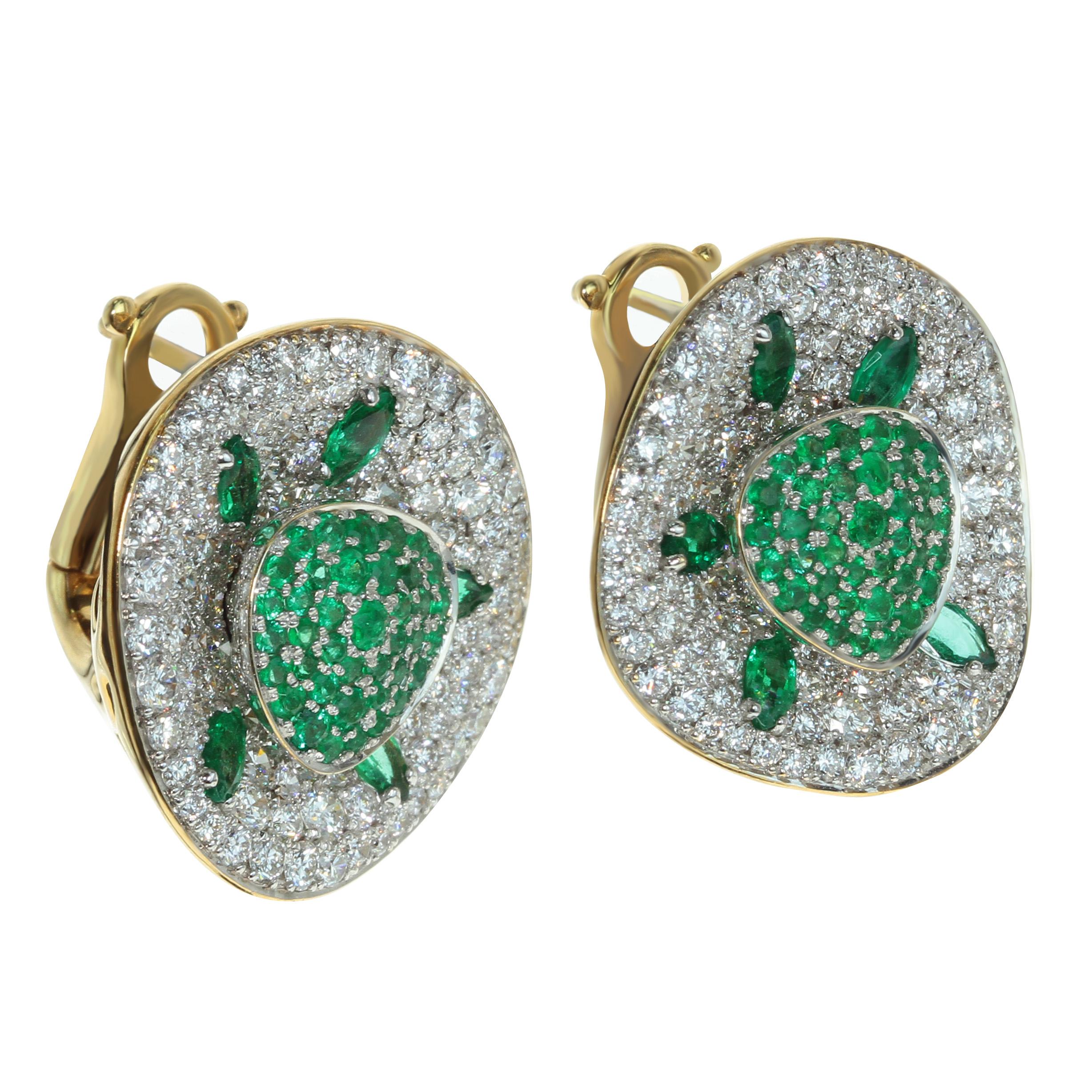 Emerald Diamond 18 Karat Yellow Gold Earrings

Emeralds and diamonds - always winning combination. Here we support the melee Emerald of 1,24 carat with 2,98 carat of pure White Diamonds. 
In set with Ring LU116415256671.

Please request a video link