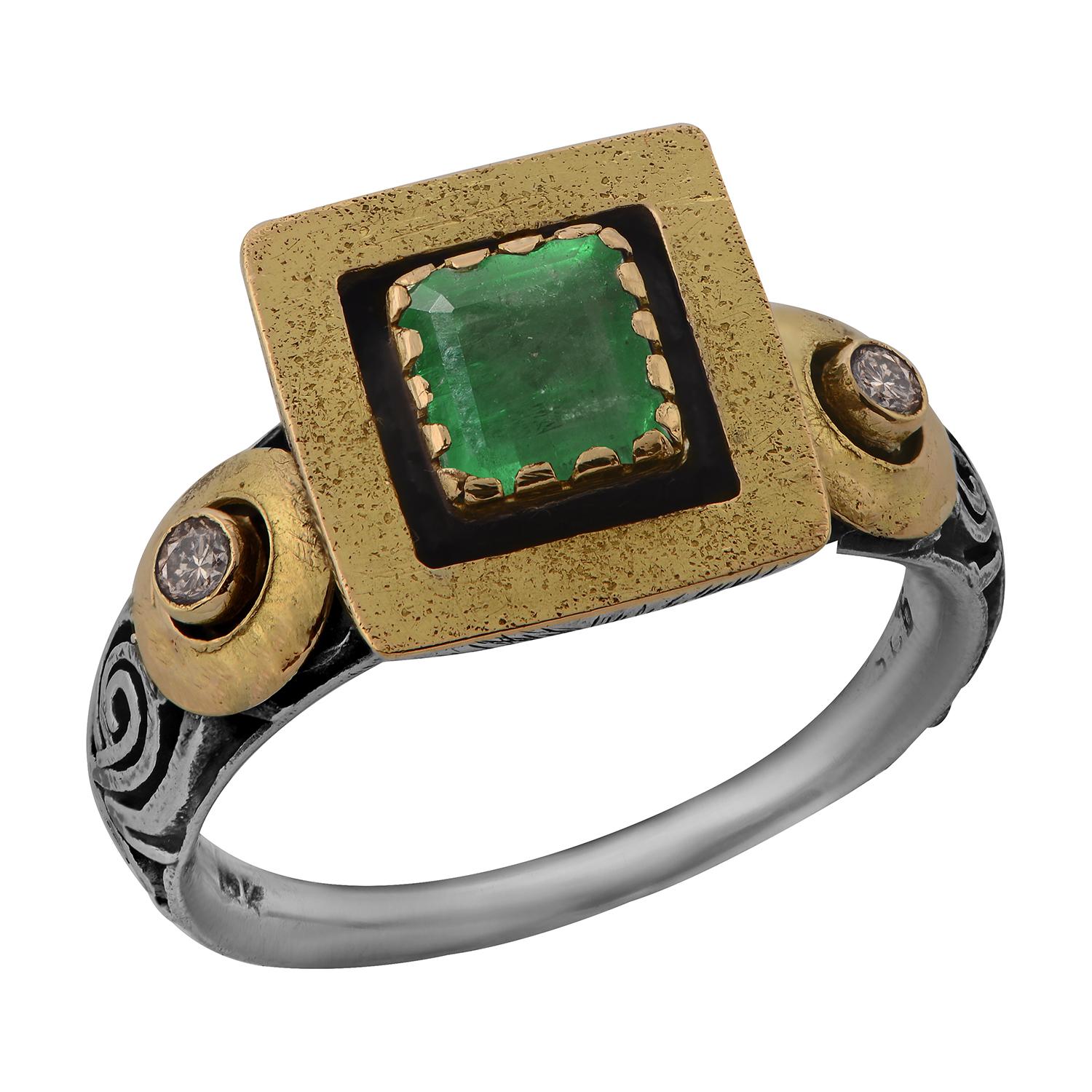 This lovely square-shaped emerald and diamond dress ring is one-of-a-kind and has been handmade in our workshops. The emerald and diamonds of this striking statement piece are set in 18k gold. The shank has hand-engraved geometric patterns for a