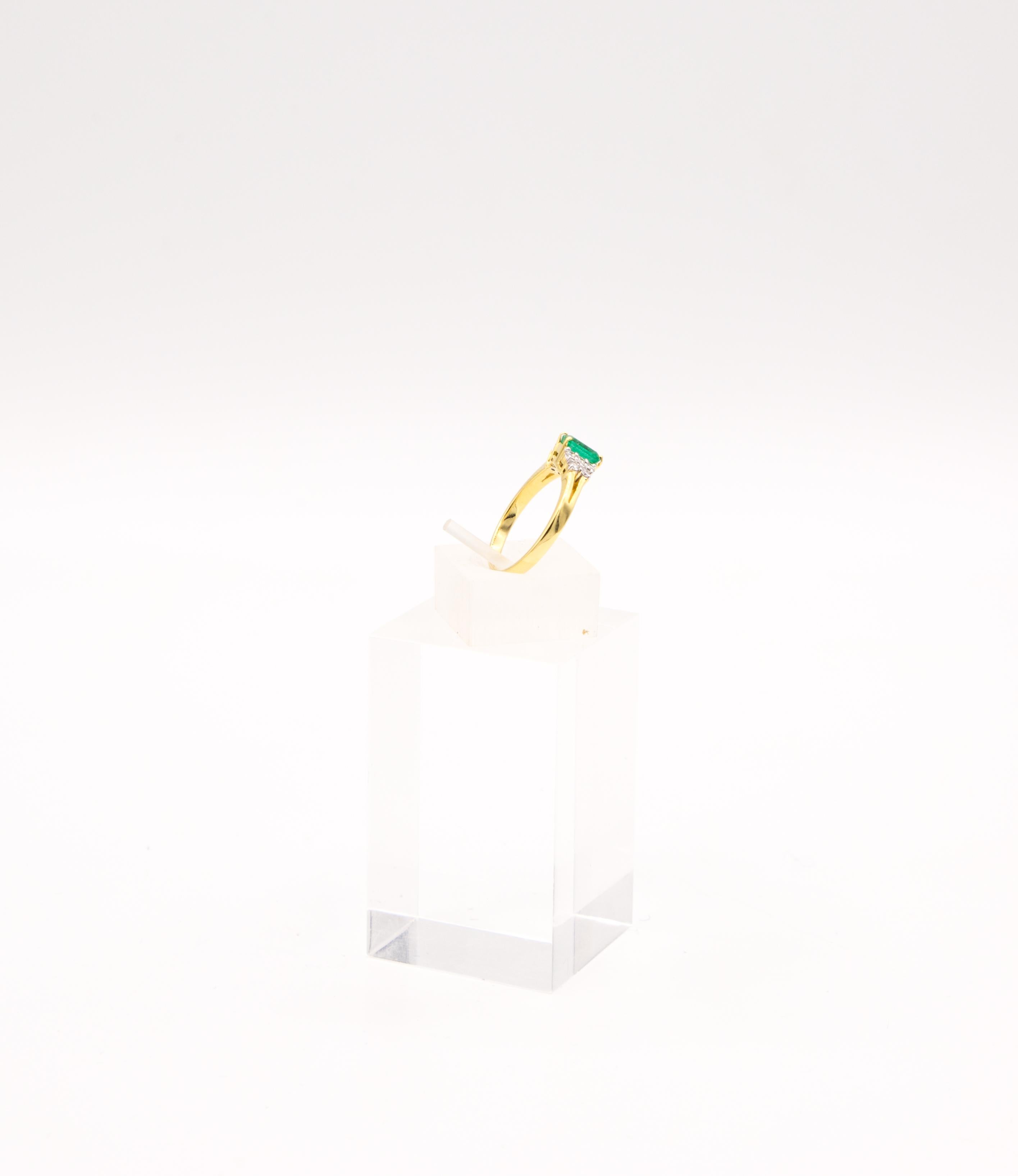 Emerald diamond 18k ring 1