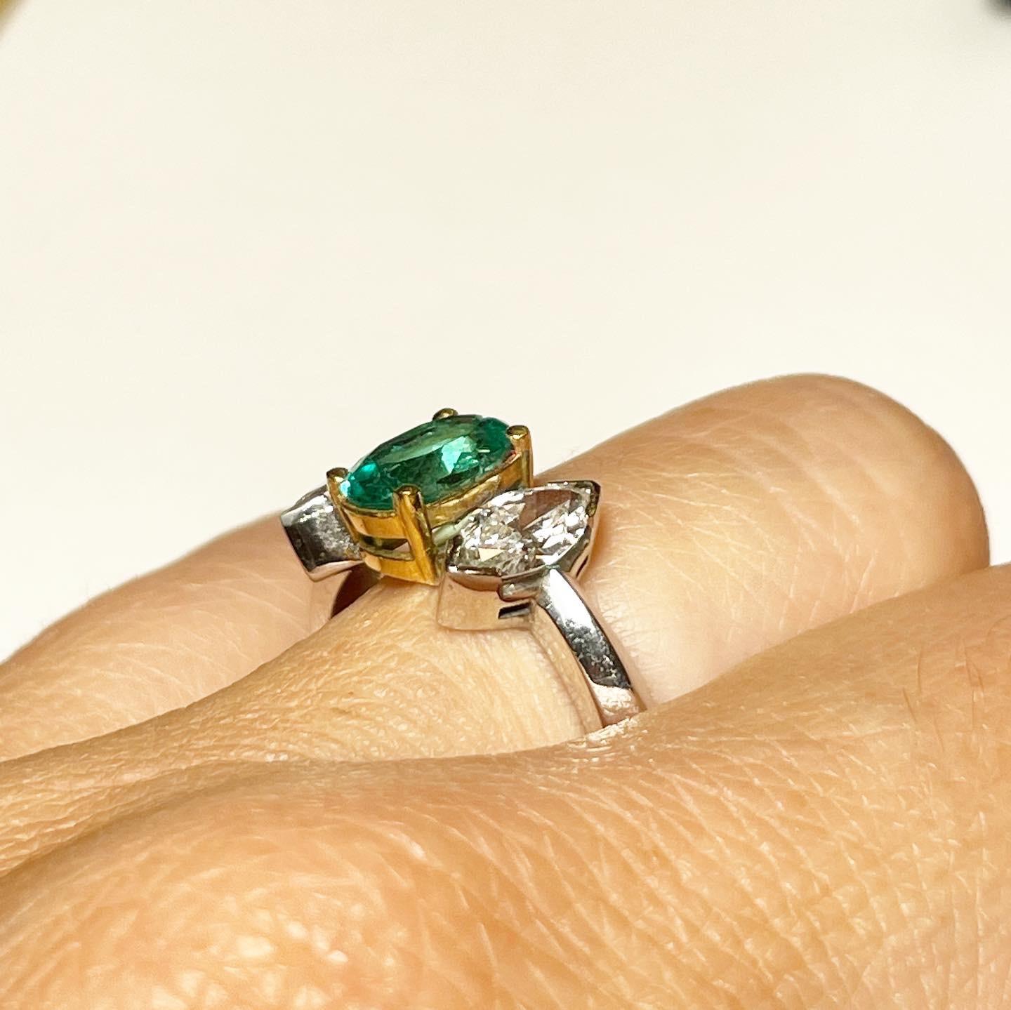 Emerald Diamond 18k White Gold Three-Stone Engagement Bridal Ring 3