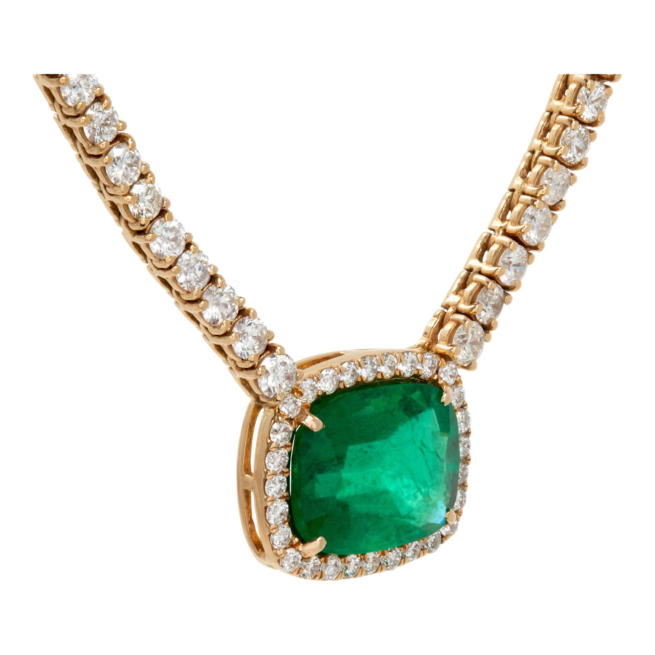Emerald & diamond 18k yellow gold necklace In Excellent Condition For Sale In Surfside, FL