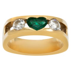 Emerald & diamond 18K yellow gold ring