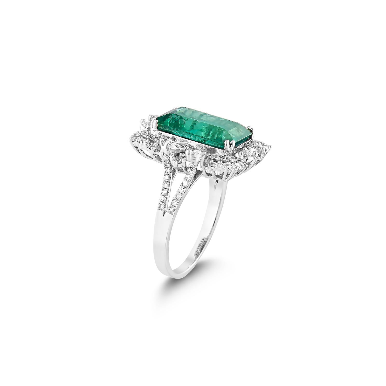 For Sale:  Emerald & Diamond 8.27 Carat 18K White Gold HRD Certified Ring 2
