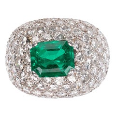 Emerald, Diamond and 18 Karat White Gold Bombé Cluster Ring