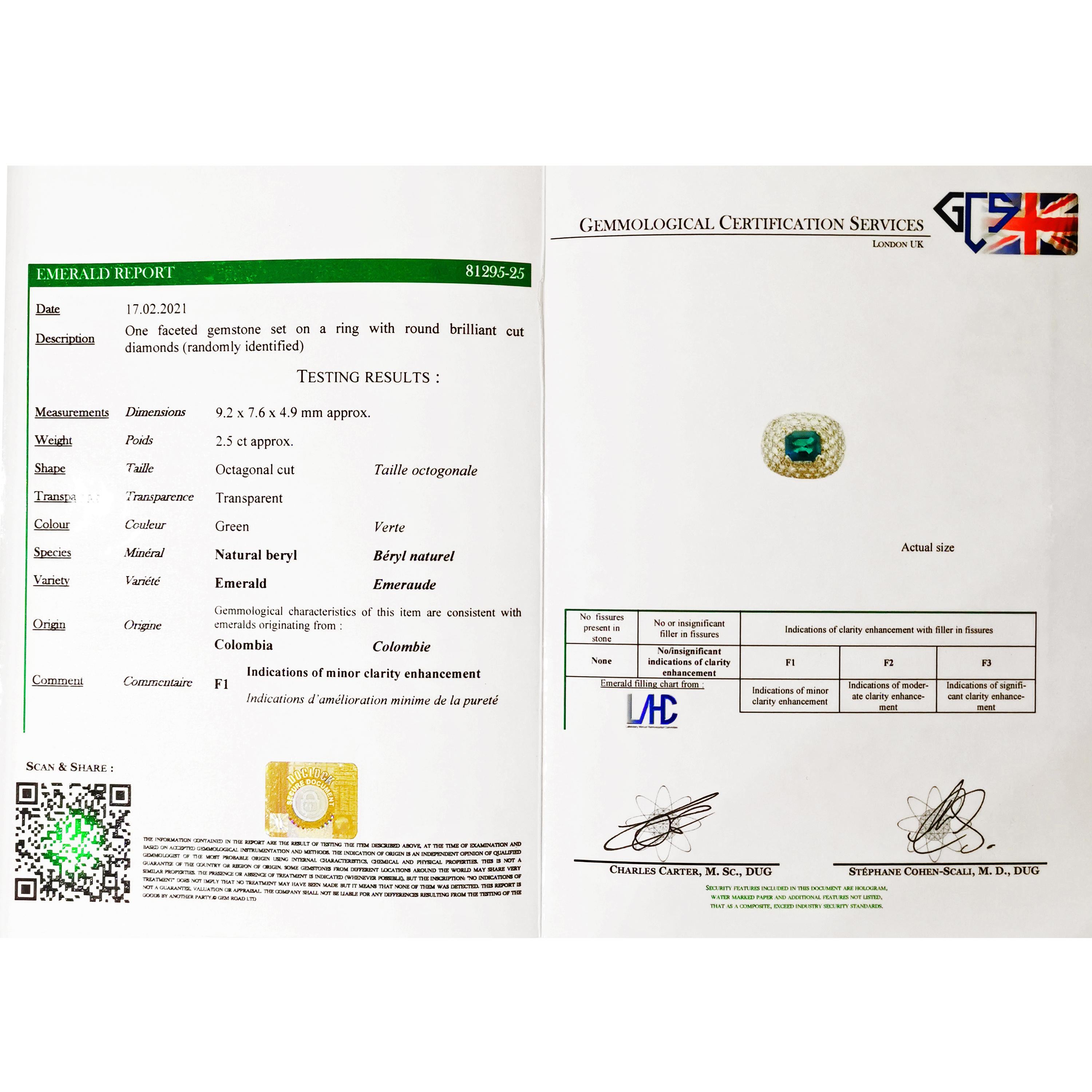 Bombé-Cluster-Ring aus Smaragd, Diamant und 18 Karat Weißgold im Angebot 2