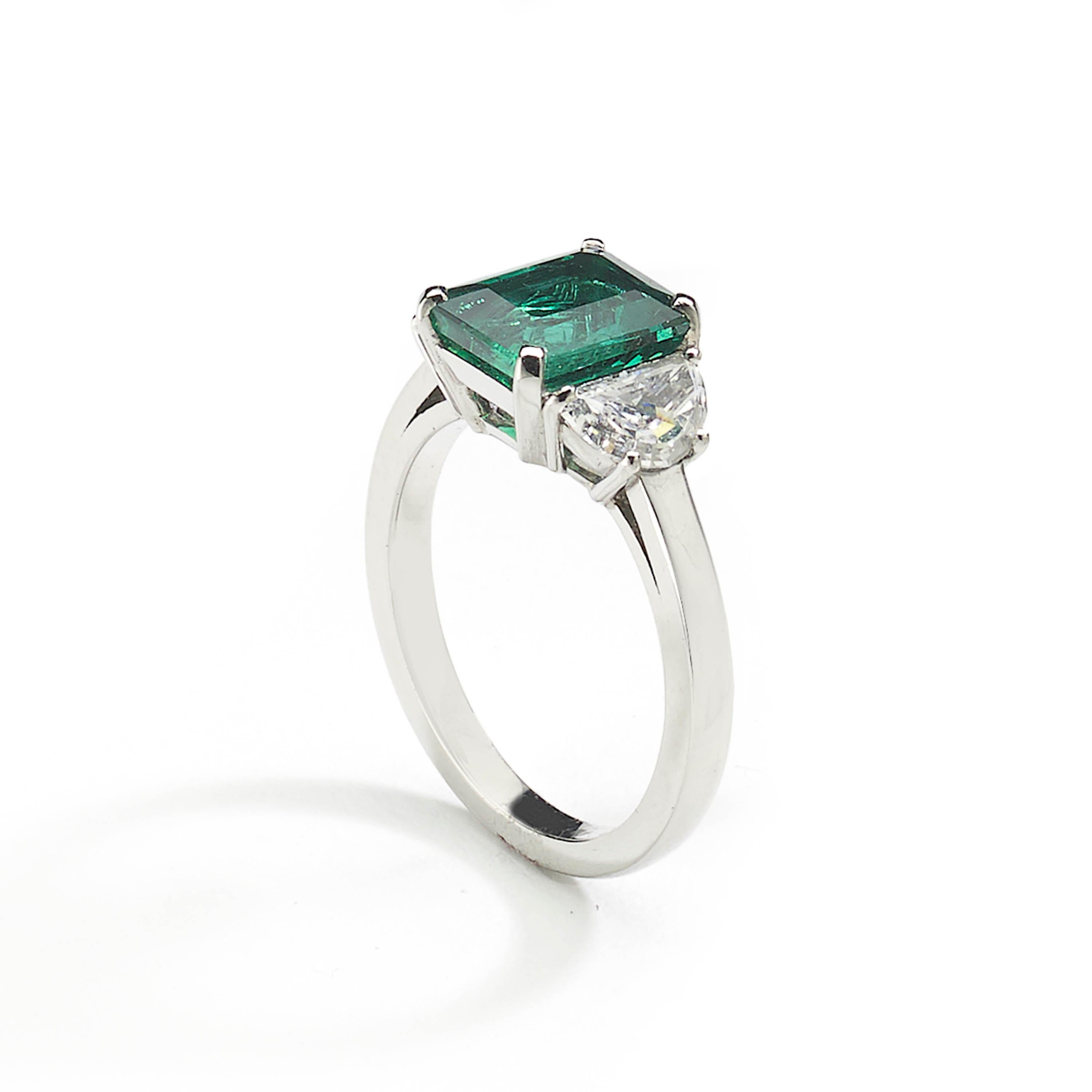 Modern Emerald, Diamond and Platinum Ring, 2.00 Carats