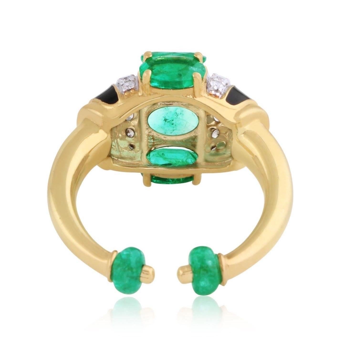 For Sale:  Emerald Diamond Art Deco Style 18 Karat Yellow Gold Ring 4